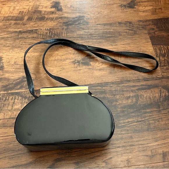 vintage 90s box purse with gold clasp faux leather - Picture 8 of 8